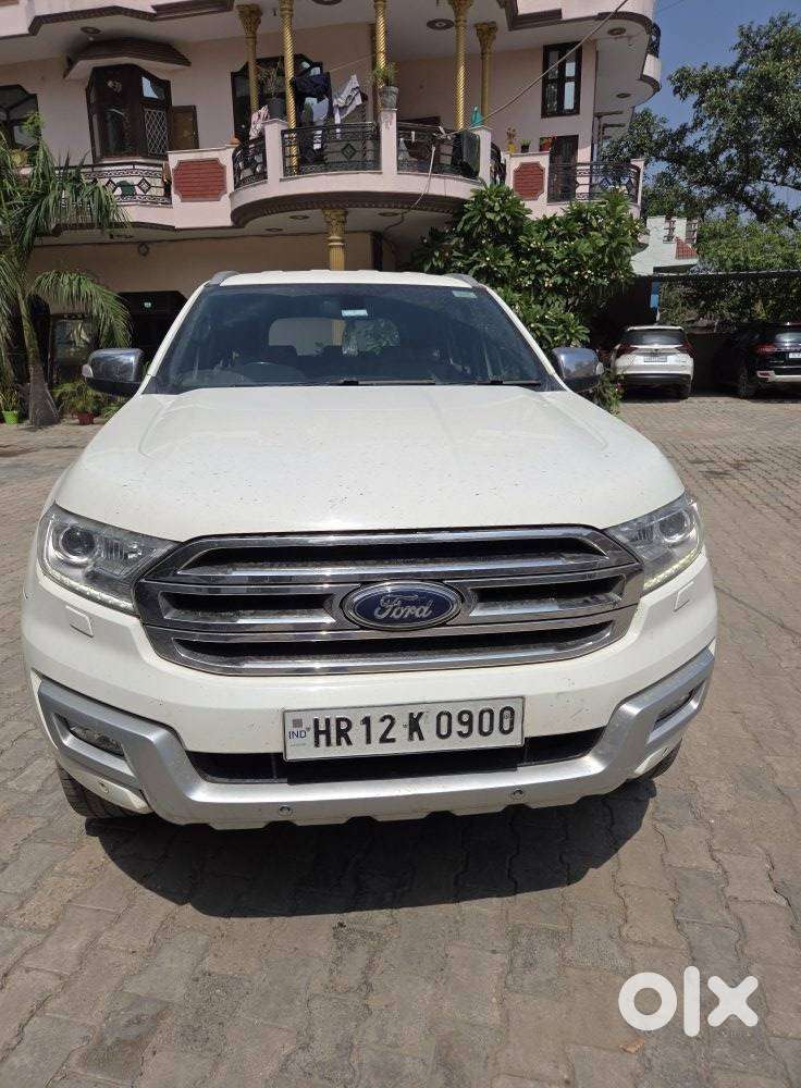 Ford Endeavour 2.2 Titanium At 4x2, 2016, Diesel