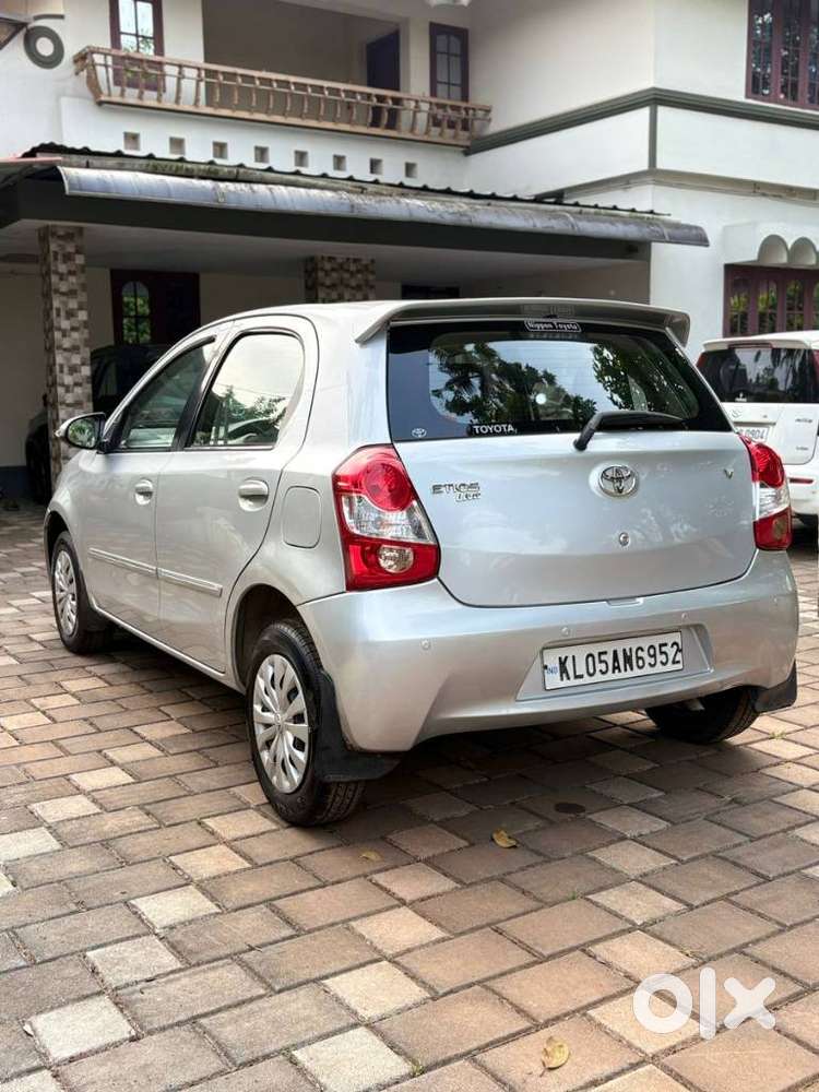 Toyota Etios Liva 2014-2016 V, 2016, Petrol