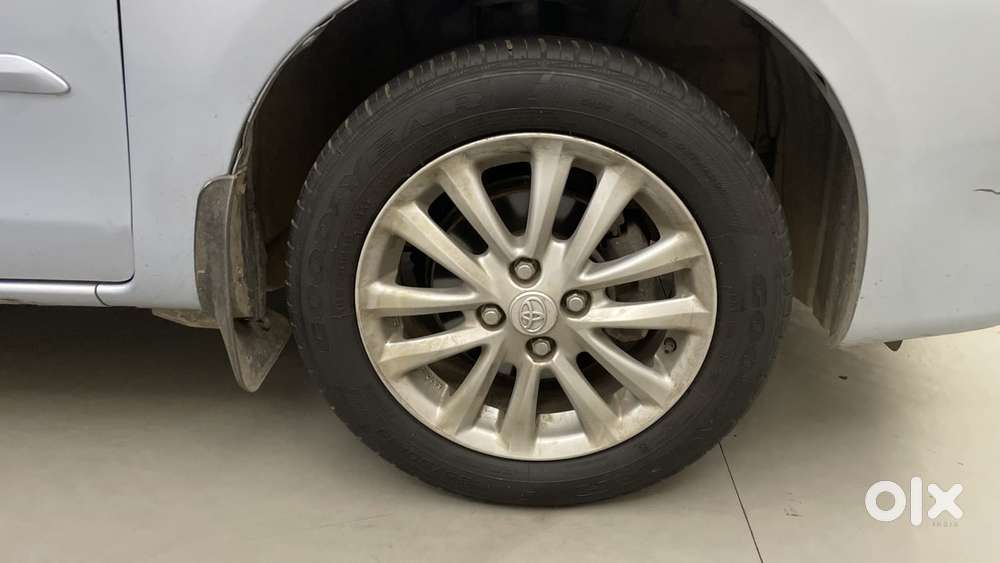 Toyota Etios 1.5 V, 2012, Petrol