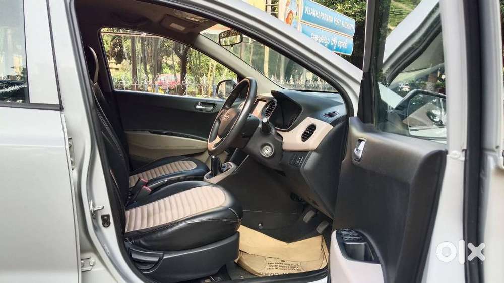 Hyundai Grand I10 Sportz, 2017, Petrol
