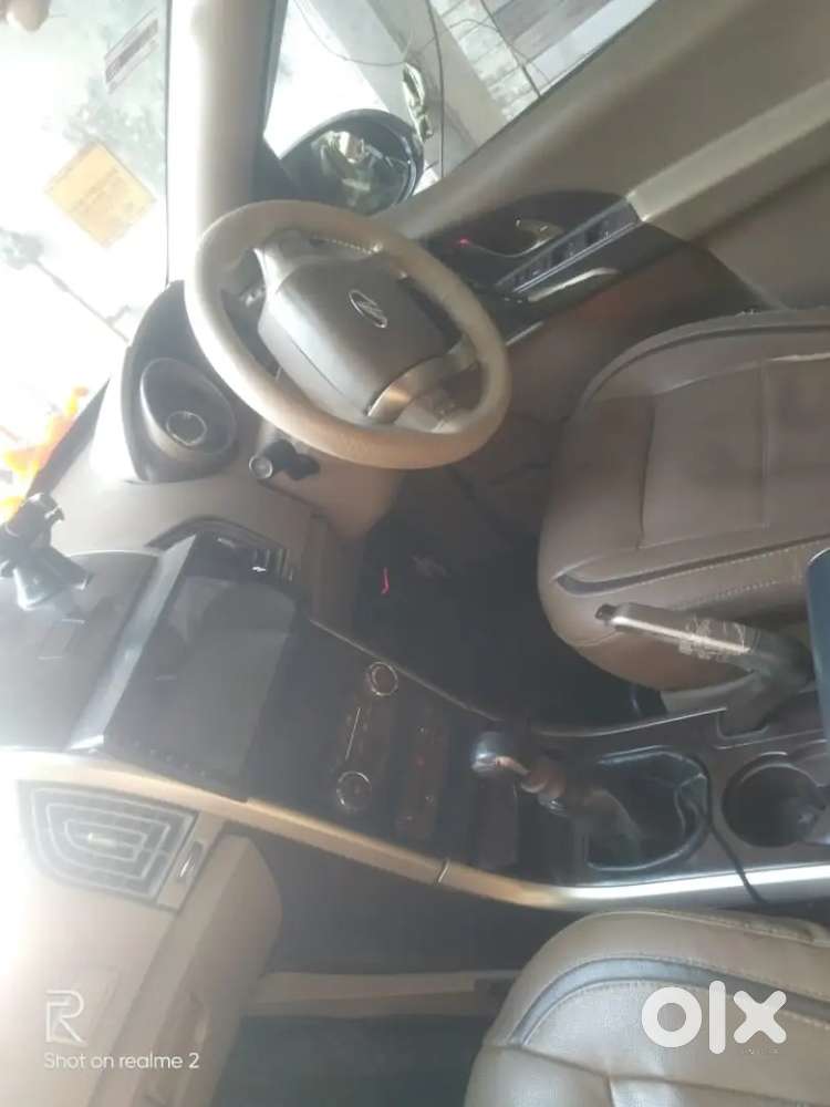 Mahindra Xuv500 2015 Diesel 80000 Km Driven