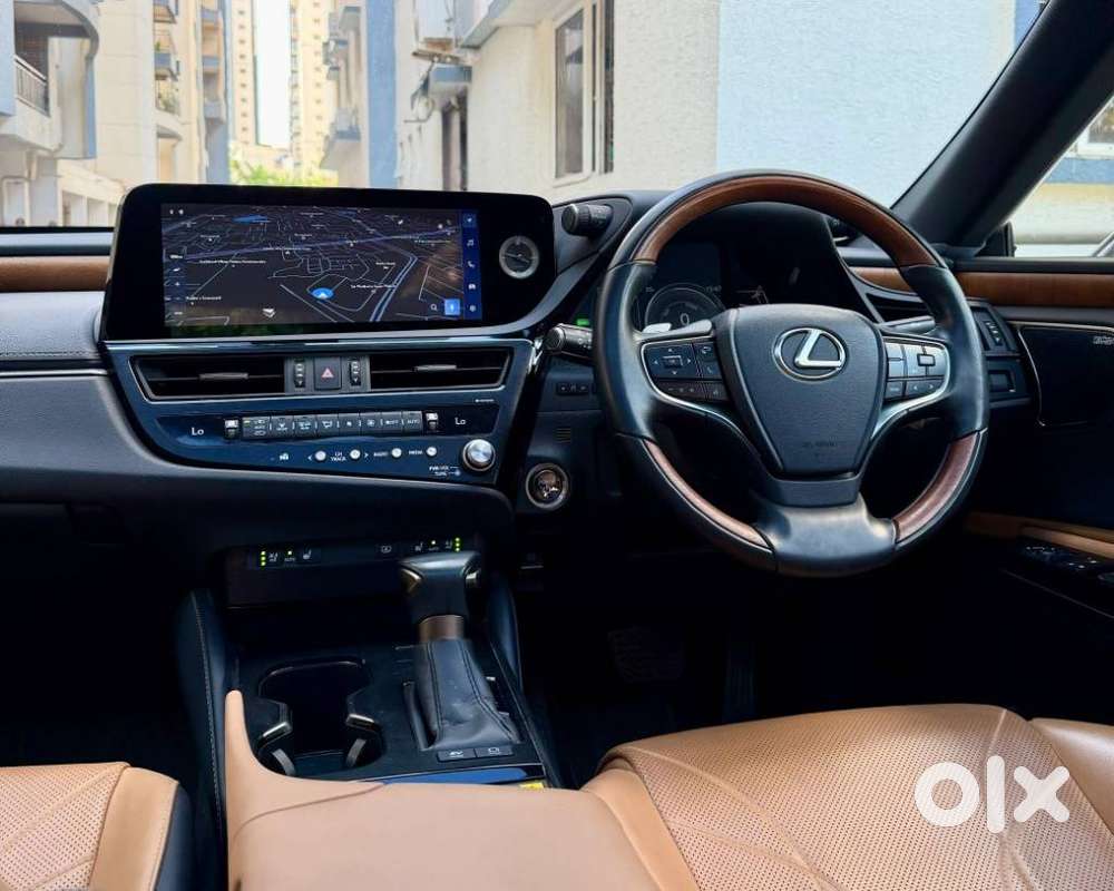 Lexus Es 300h Luxury, 2024, Petrol