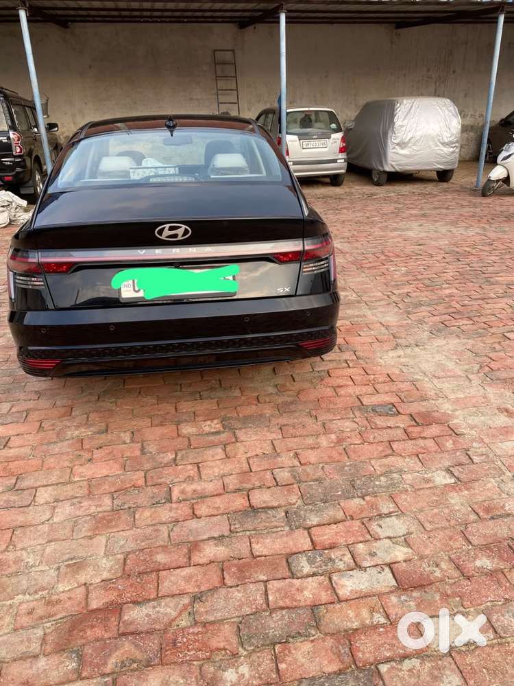 Hyundai Verna 2024 Suv