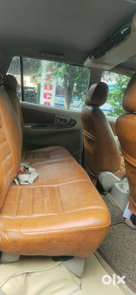 Toyota Innova 2.5 G (diesel) 8 Seater Bs Iv, 2011, Diesel