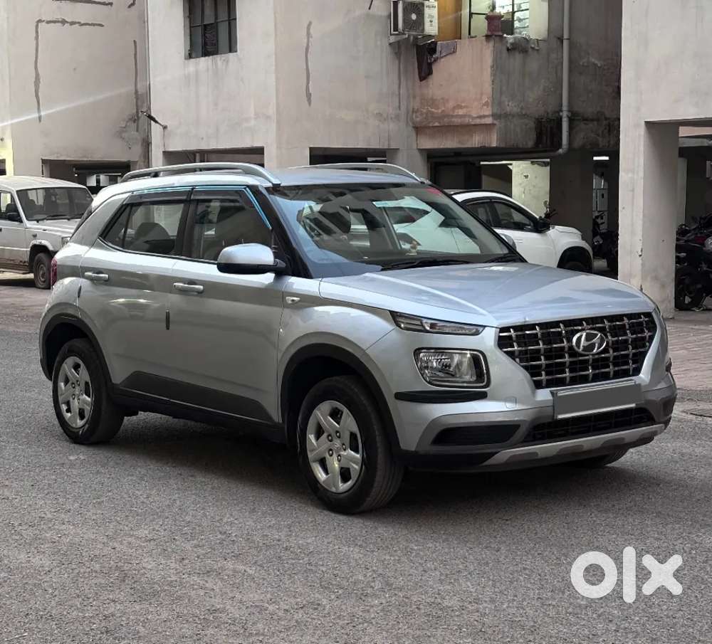 Hyundai Venue S 1.2 Petrol, 2021, Petrol
