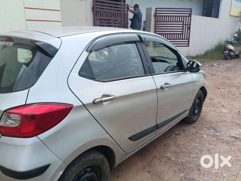 Tata Tiago 2016