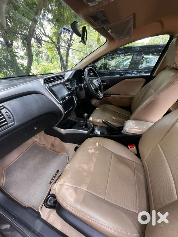 Honda City 2022 Petrol Only 17700 Km Driven