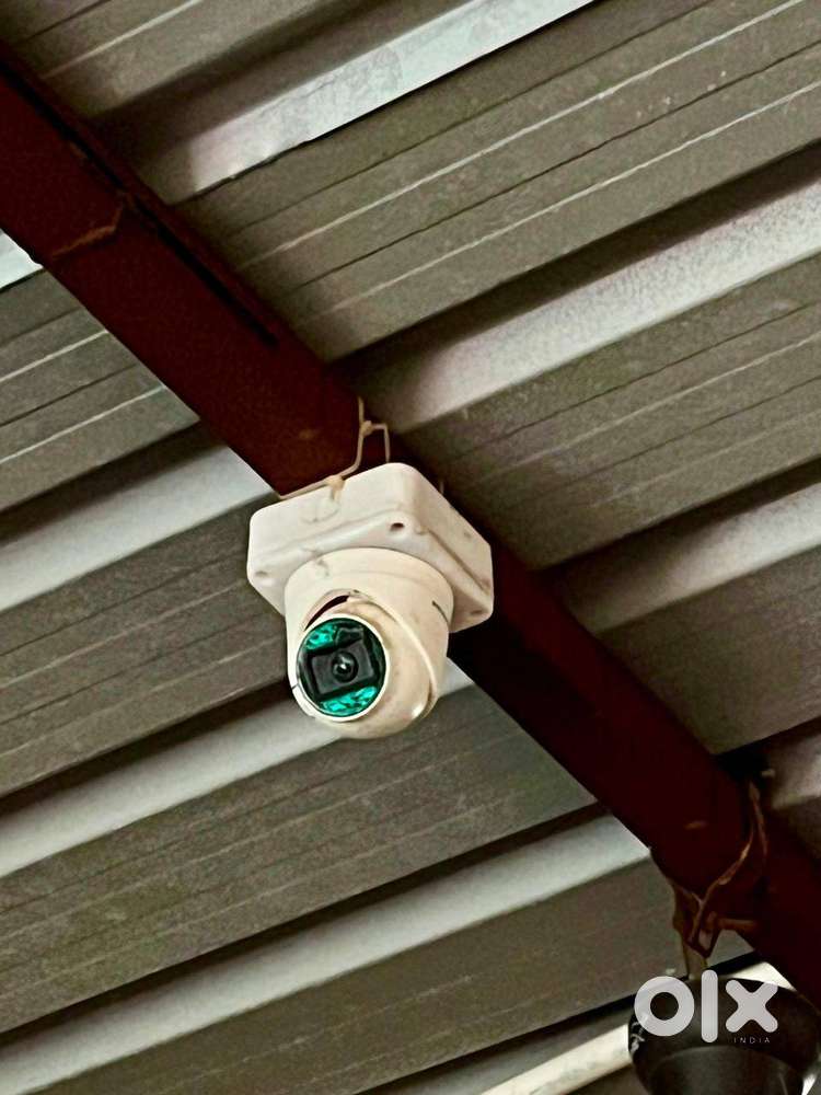 Prama 8-Camera CCTV Security System Set 3-Year Warranty Remaining