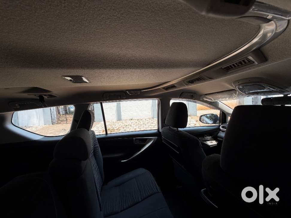Toyota Innova Crysta 2.7 V, 2024, Diesel