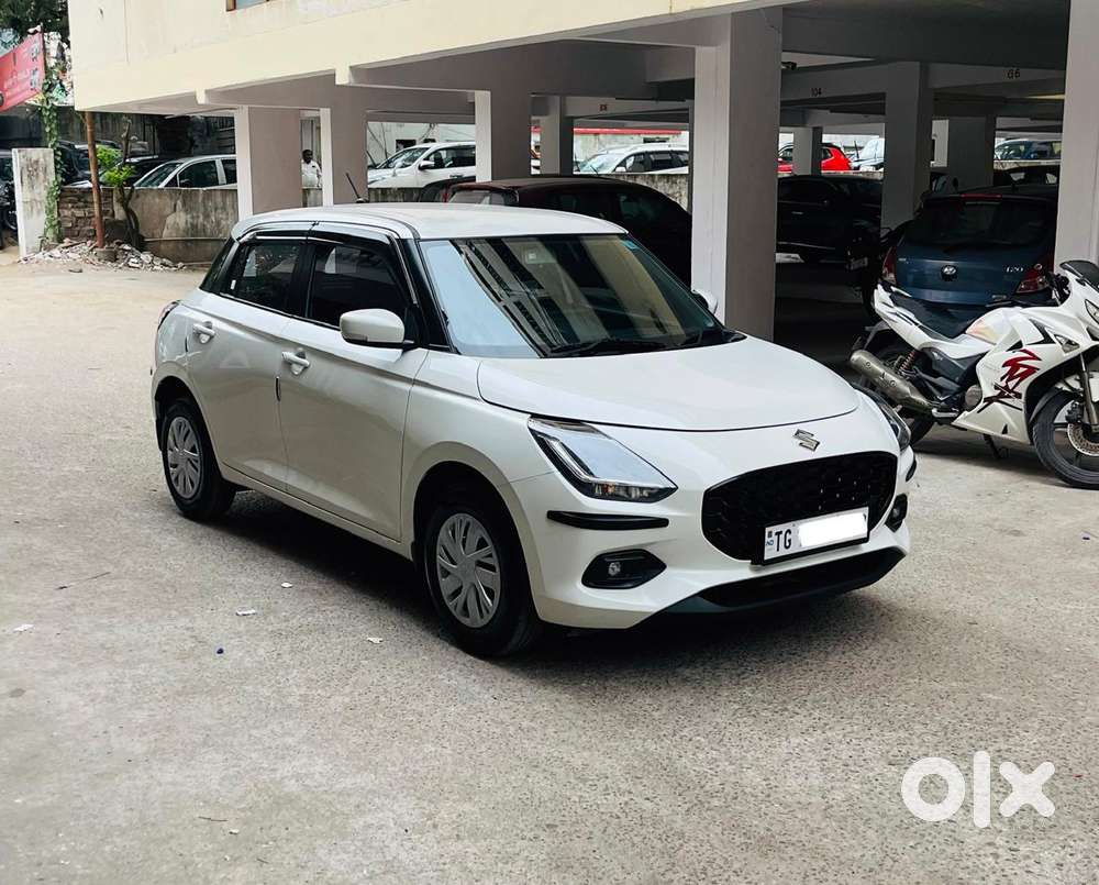 Maruti Suzuki Swift Vxi + Manual, 2025, Petrol