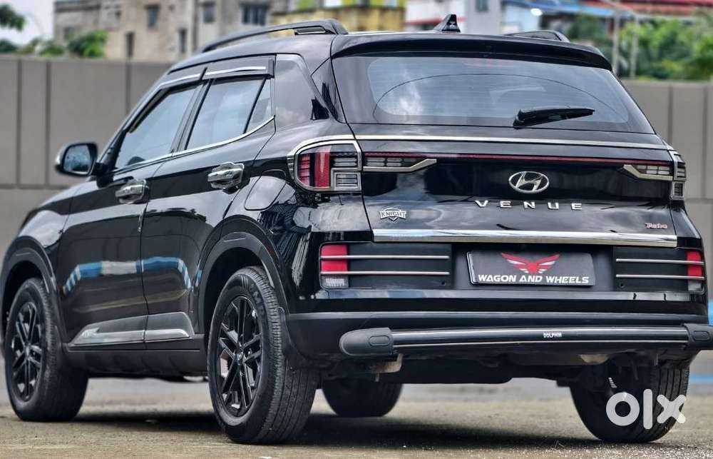 Hyundai Venue Sx(o) Knight Edition Dct, 2023, Petrol