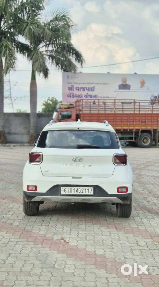 Hyundai Venue Sx (o) Mt 1.5 Diesel, 2022, Diesel