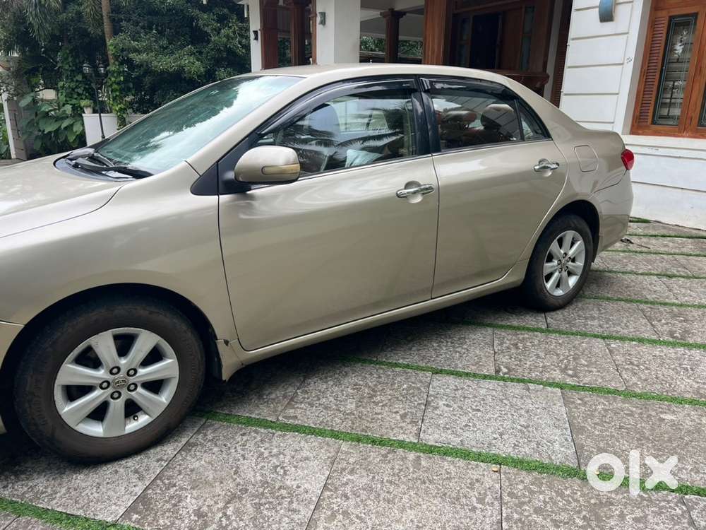 Toyota Corolla Altis 2013