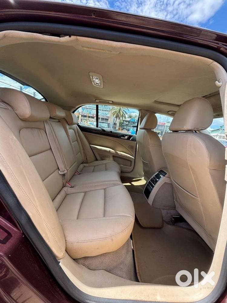 Skoda Superb Petrol Ambition, 2011, Petrol