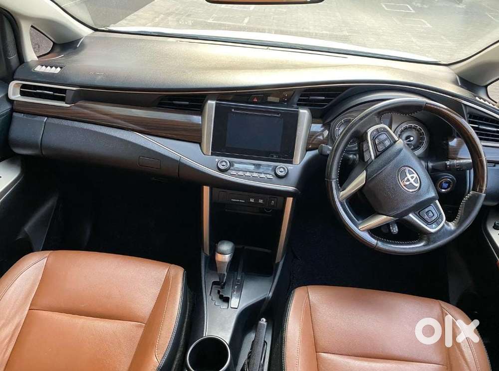 Toyota Innova Crysta 2.8z Automatic, 2017, Diesel