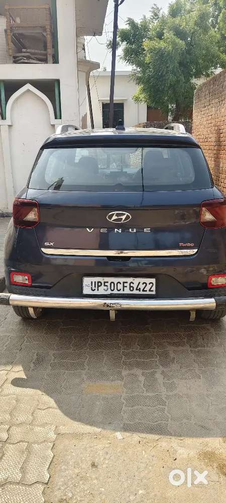 Hyundai Venue 2022 Petrol 97158 Km Driven