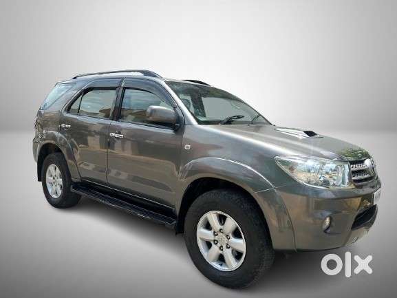 Toyota Fortuner 3.0 4x4 Manual, 2011, Diesel