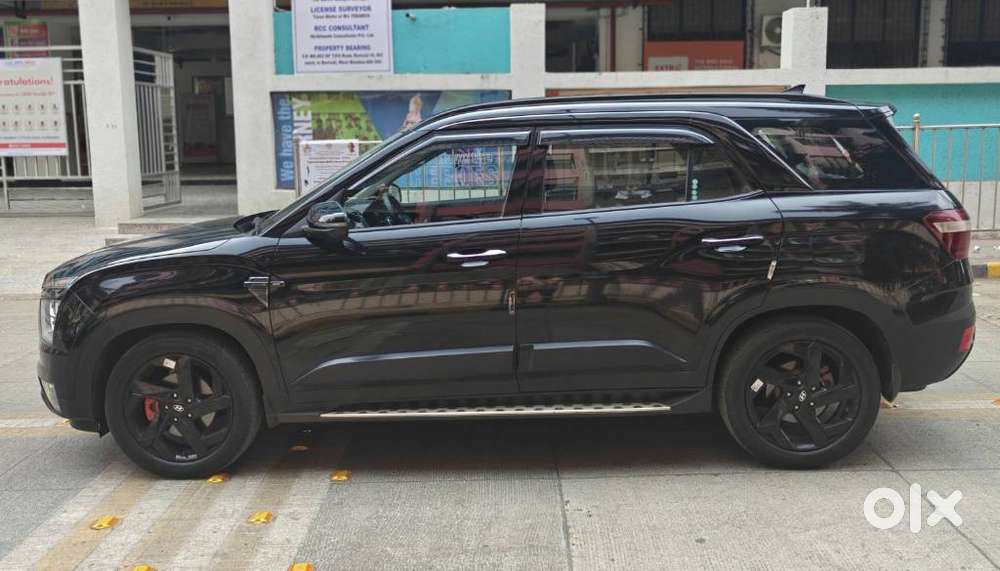 Hyundai Alcazar Signature (o) 7 Seater 1.5 Diesel At Adventure Dual ..