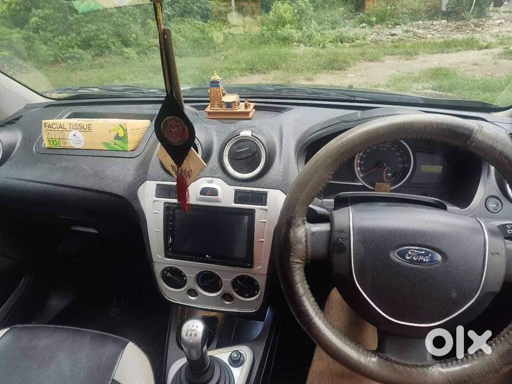 Ford Figo Diesel Zxi 2010