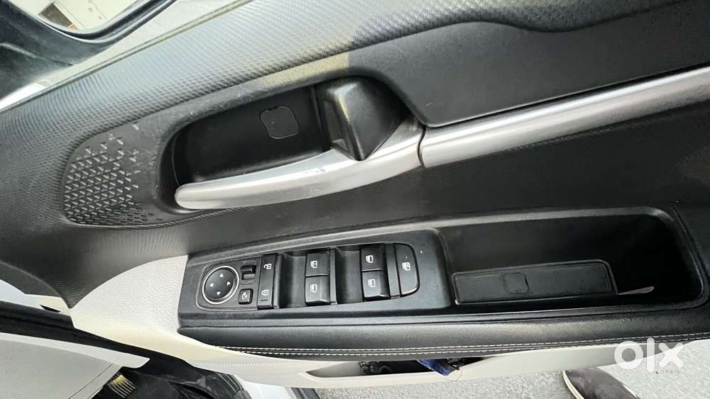 Kia Sonet Htk Plus Turbo Dct, 2023, Petrol