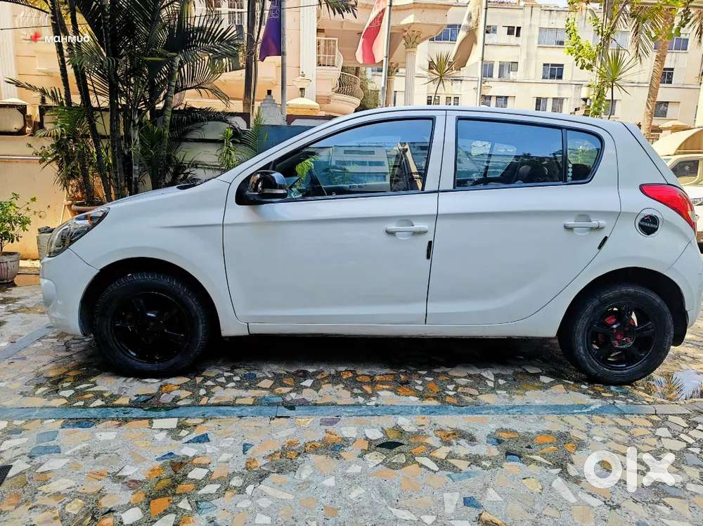 I 20 Asta Abs . Very Good Condition. Sell For Money