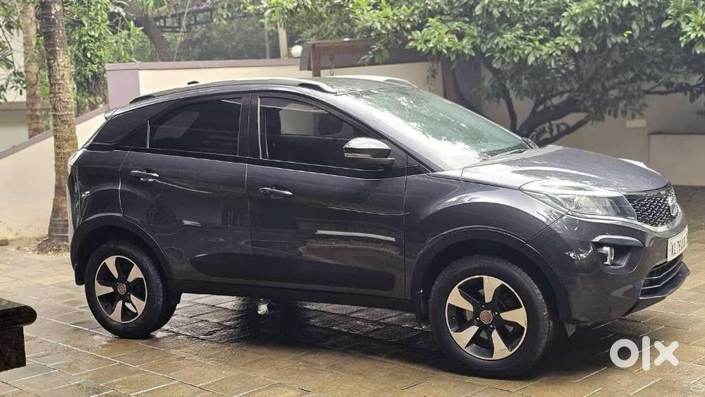 Tata Nexon 1.2 Revotron Xza Plus, 2019, Petrol