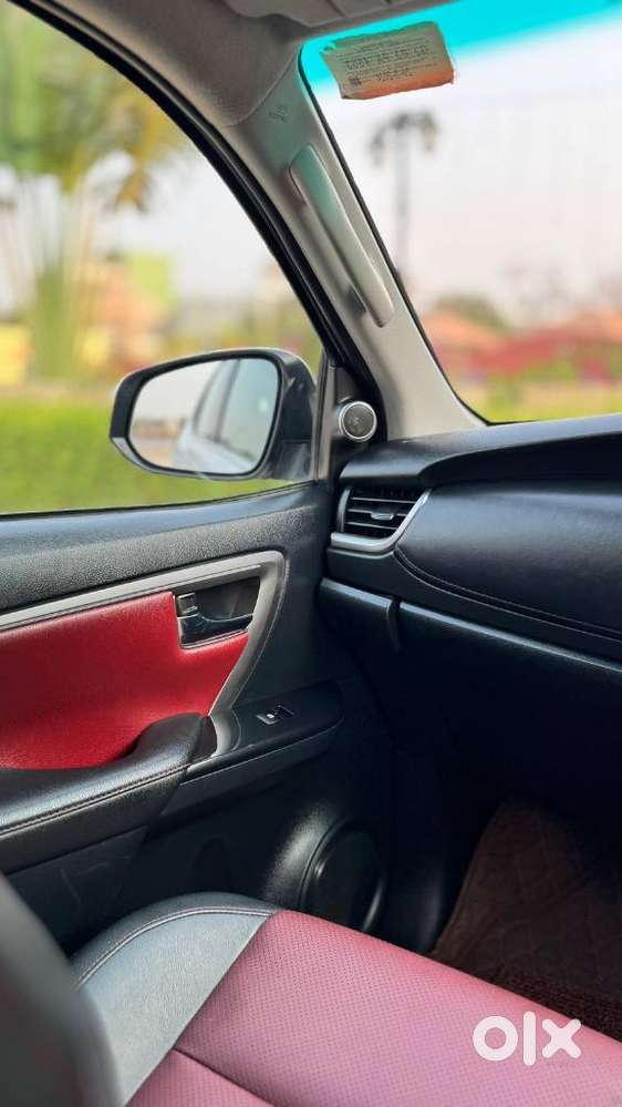 Toyota Fortuner Legender 4x2 At 2.8, 2024, Diesel