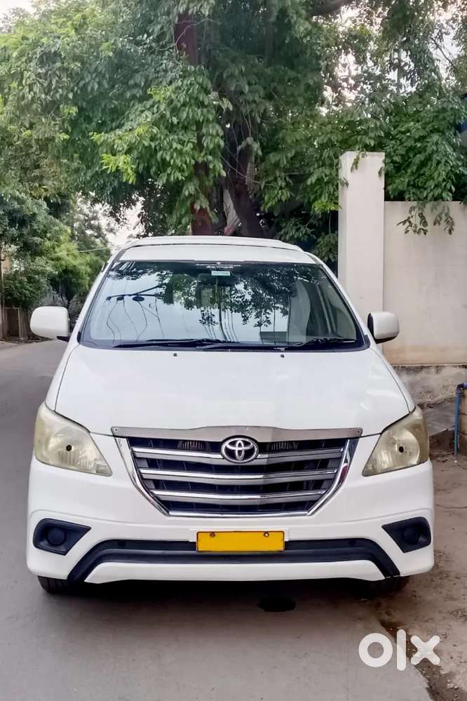 Toyota Innova 2012