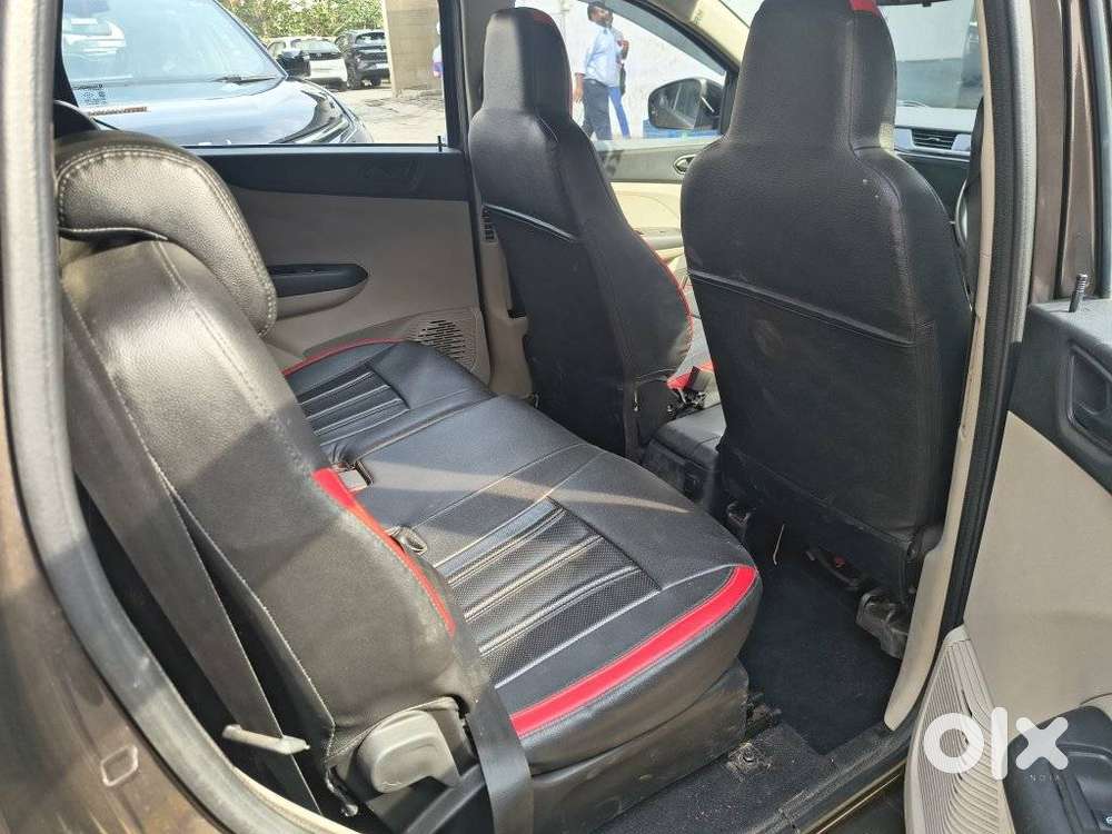 Renault Triber Rxt, 2022, Petrol