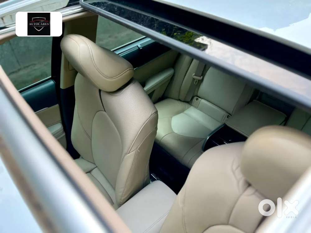 Toyota Camry Hybrid, 2021, Petrol