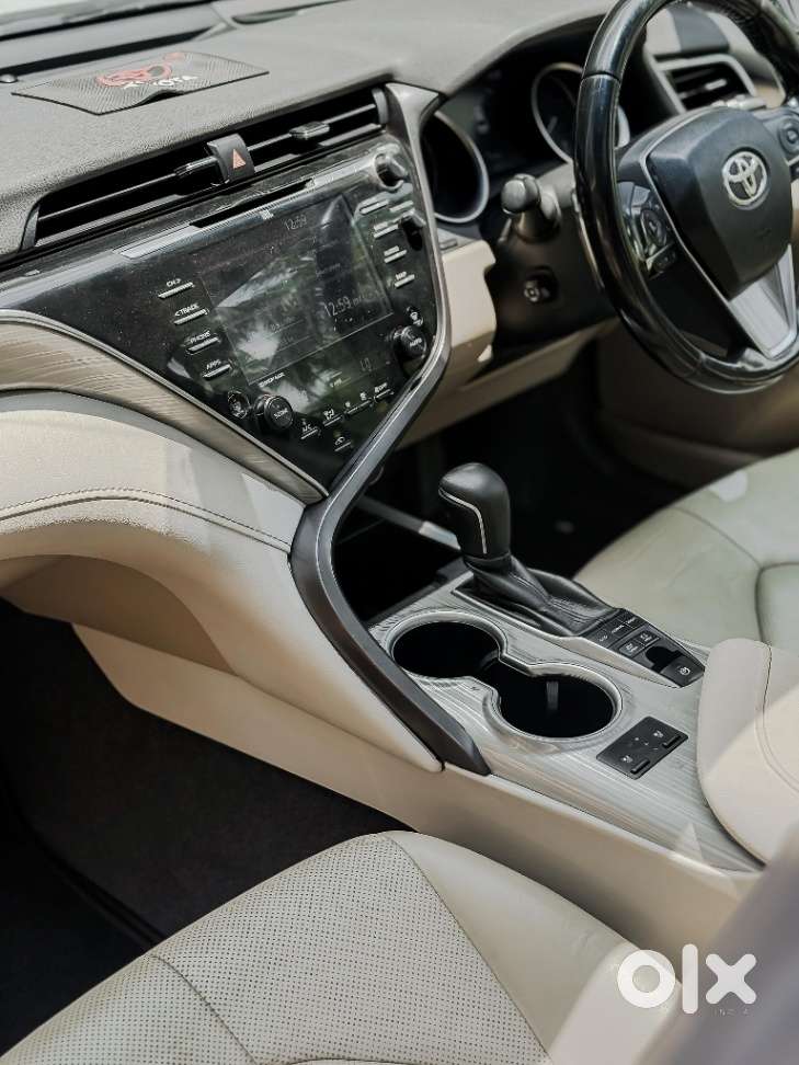 Toyota Camry [2019-ongoing] 2.5 Hybrid, 2019, Cng & Hybrids