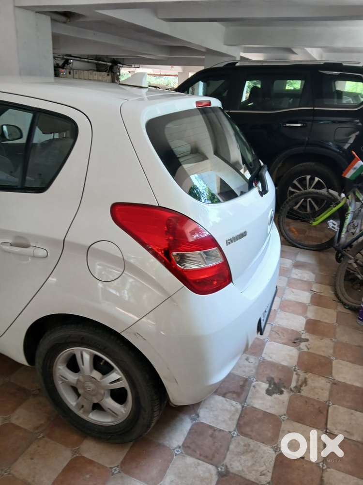 Hyundai I20 1.2 Asta Option With Sunroof, 2010, Petrol