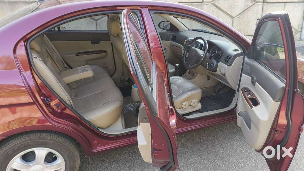 Hyundai Verna 1.6 Vtvt (petrol)