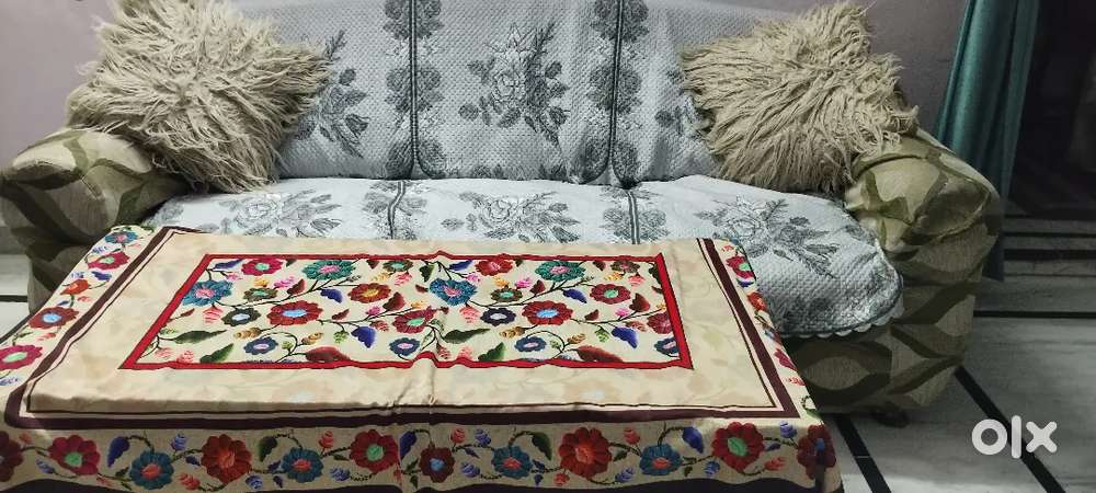 Sofa and table set