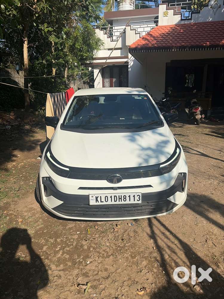 Tata Altroz Petrol Manual 2025 Variant