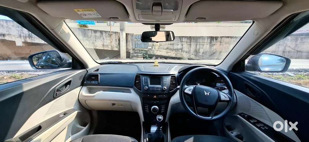 Mahindra Xuv300 2024 Petrol Well Maintained