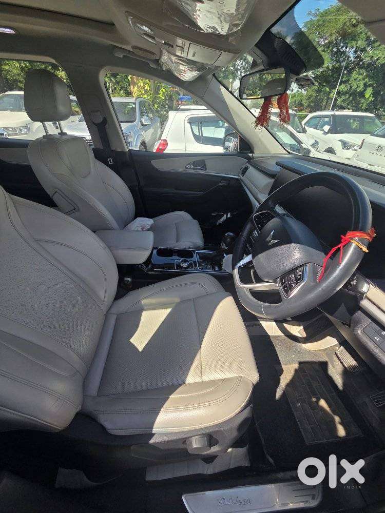 Mahindra Xuv700 Ax7l 6 Str At, 2022, Diesel