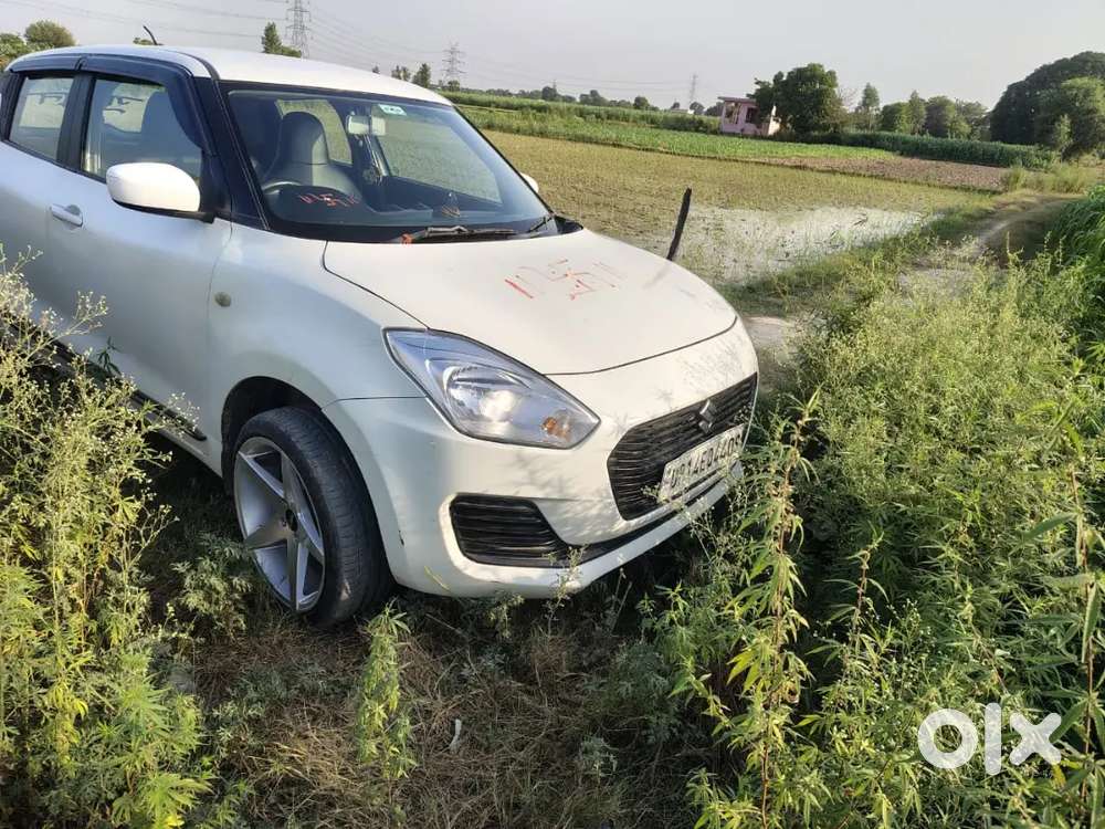 Maruti Suzuki Swift 2021 Cng & Hybrids 65000 Km Driven With Alloy Whee
