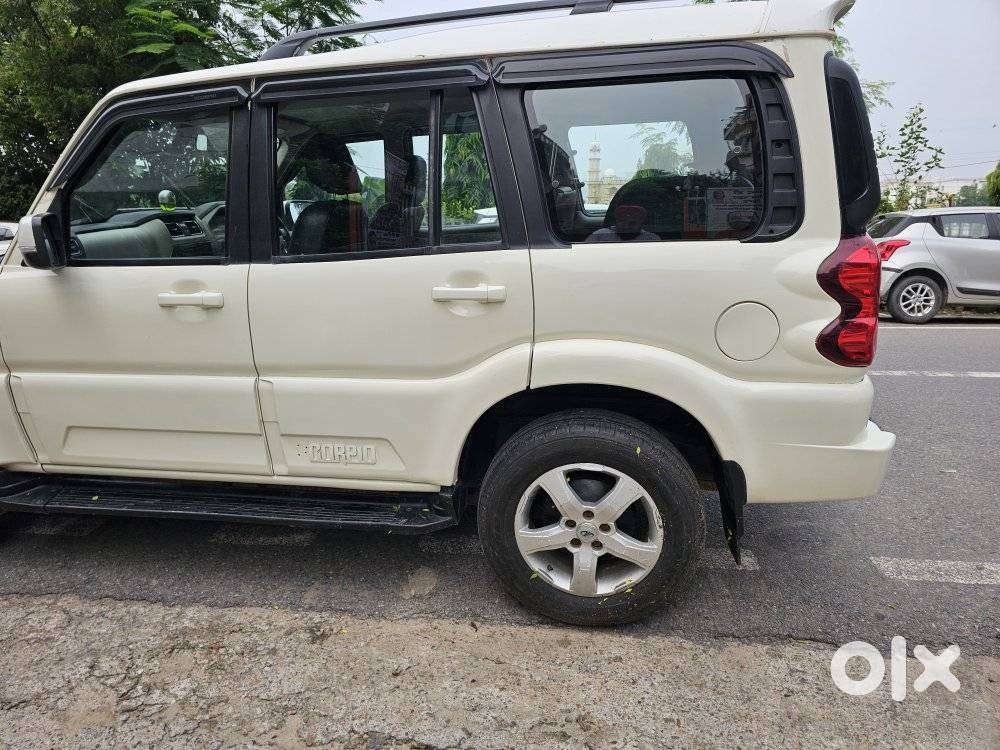 Mahindra Scorpio Classic 2.2 S 11 Mt 7 Str, 2018, Diesel