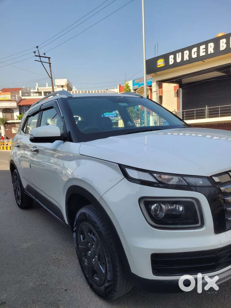 Hyundai Venue S (o) 1.2 Petrol Knight Edition, 2025, Petrol