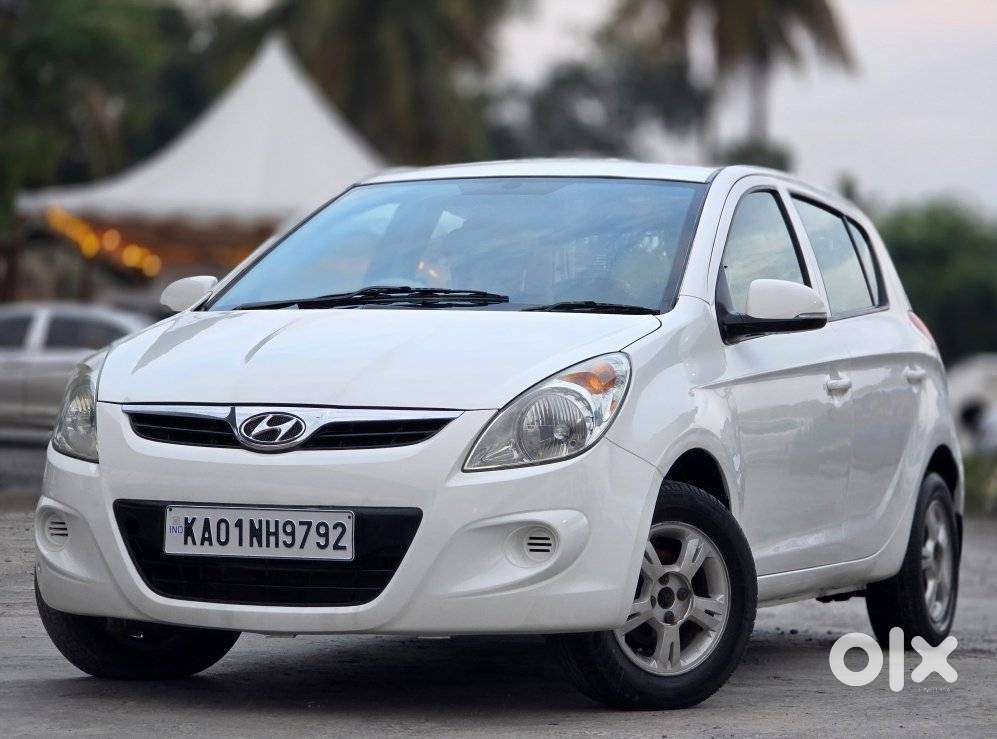 Hyundai I20 2010-2012 1.2 Sportz, 2011, Petrol