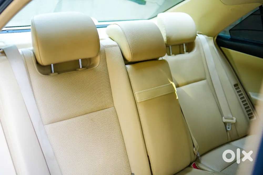 Toyota Camry 2016 Electric 74000 Km Driven