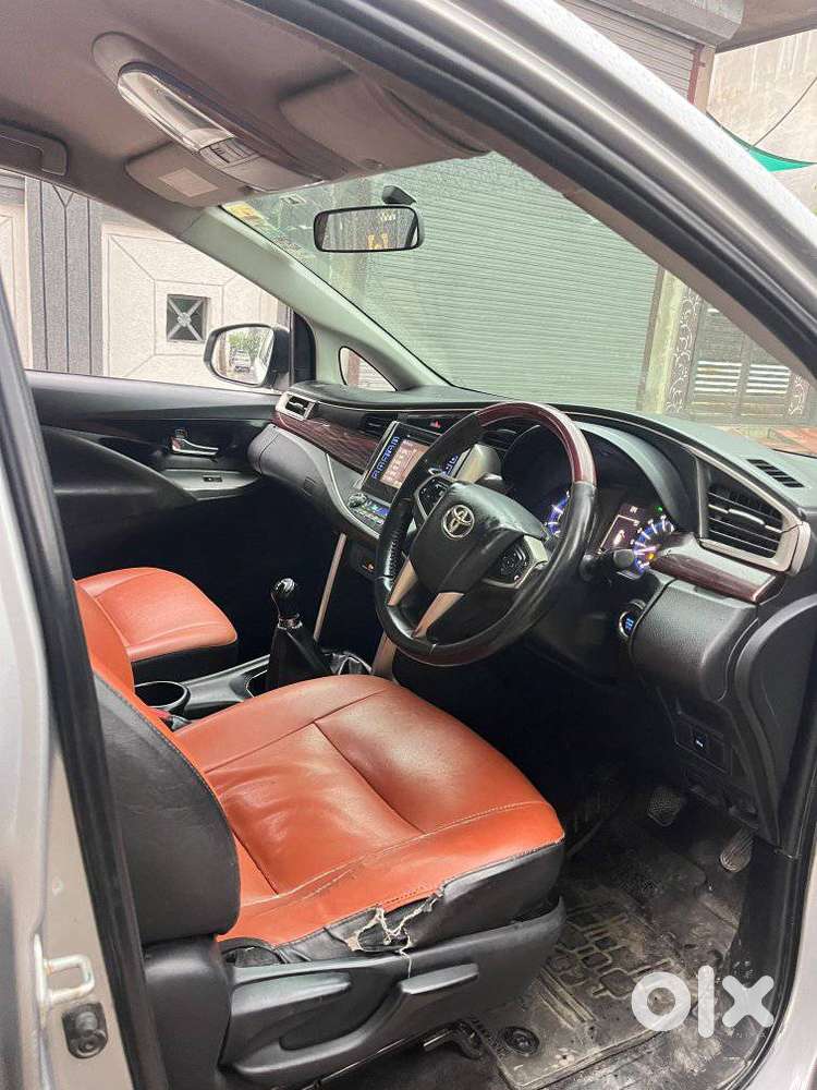 Toyota Innova Crysta 2.4 V 7 Str, 2016, Diesel