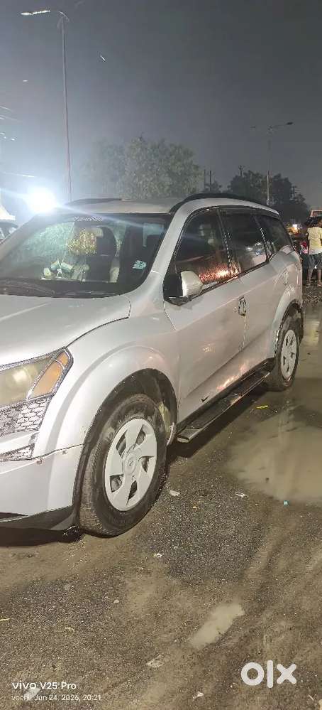 Mahindra Xuv500 W6 2012