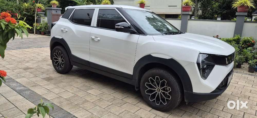 Mahindra Xuv 3xo Mx1 2024 Petrol 10516 Km Driven