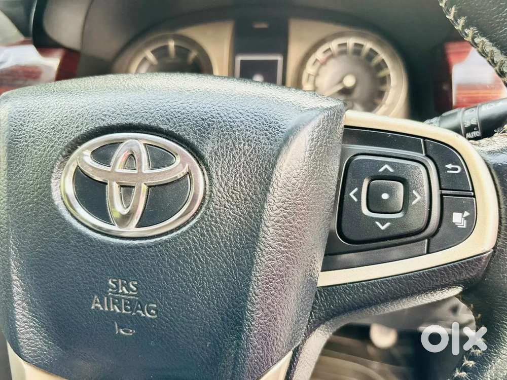 Toyota Innova Crysta [2020-ongoing] 2.4 Vx 7 Str, 2017, Diesel