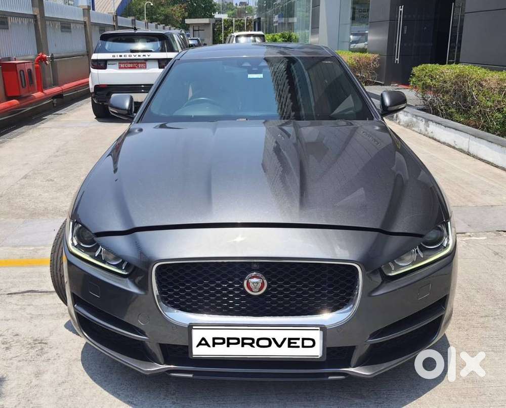Jaguar Xe Portfolio, 2016, Petrol