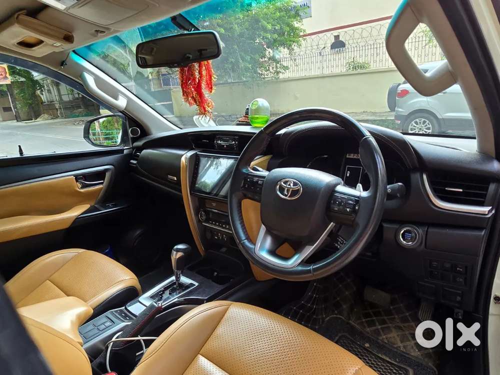 Toyota Fortuner Legender, 2022, Diesel