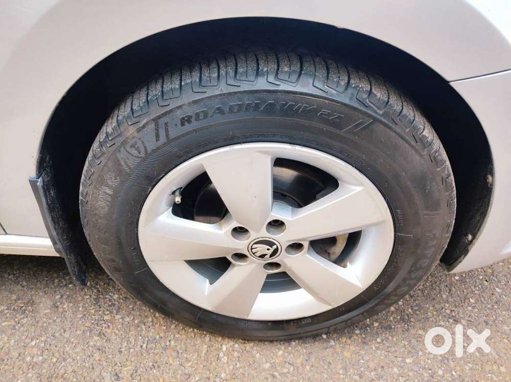 Skoda Rapid Elegance Mpi, 2015, Petrol
