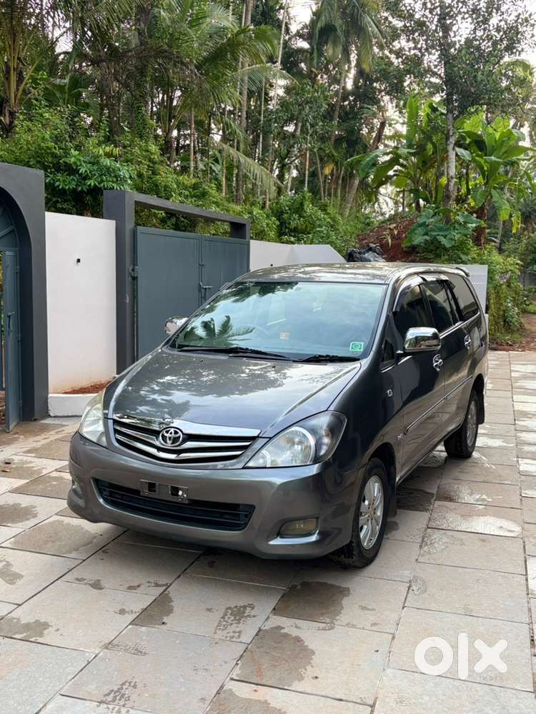 Toyota Innova 2010 Diesel 185000 Km Driven